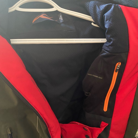 KJUS Women's Green Ski & Snow Jacket - Picture 3 of 3